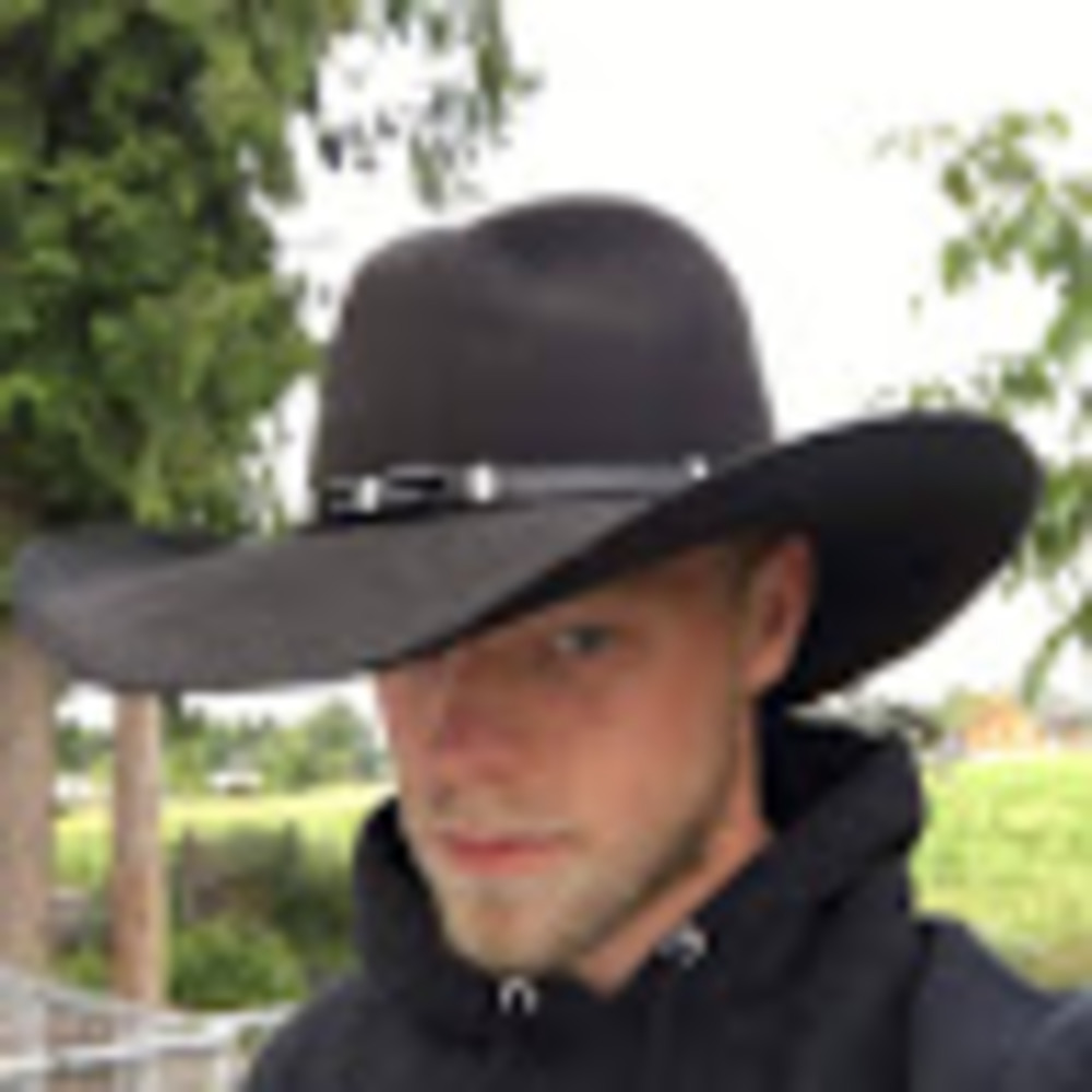 Meet your Posher, Caleb